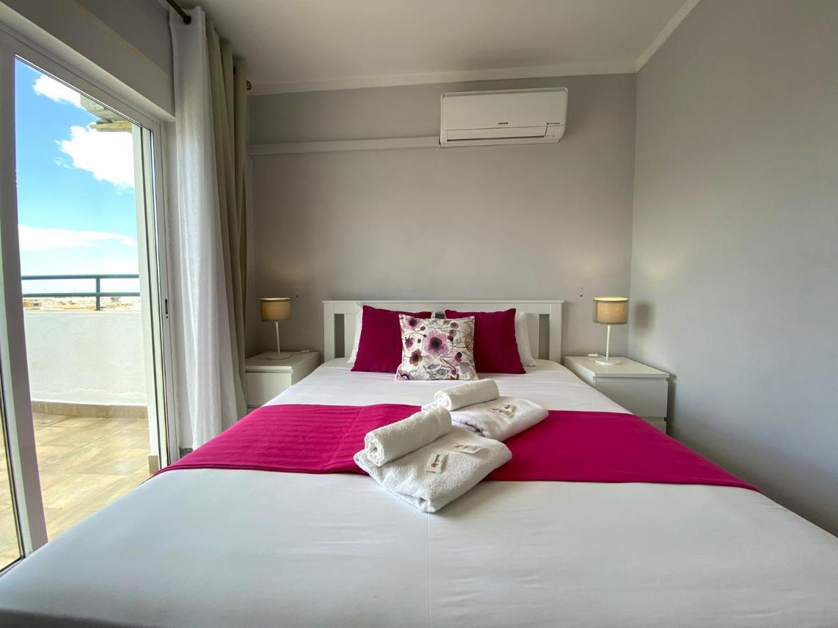 Quarteira Ocean Breeze 2 By Homing Apartment Exterior photo